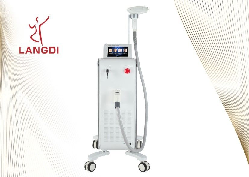 120 J/cm2 IPL Rfの毛の取り外し装置完全なボディEライト美機械